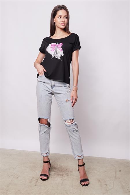 Baskılı Kayık Yaka Kırışmaz Span Karışımlı Şık Düşük Omuzlu Duble Kol Bluz -Siyah Eyfel Kulesi Baskılı