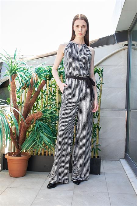 Desenli Vual Kruvaze Anvelop Derin Kolsuz Yakası Bağcıklı Bol Paça Tulum -Siyah Çizgi 