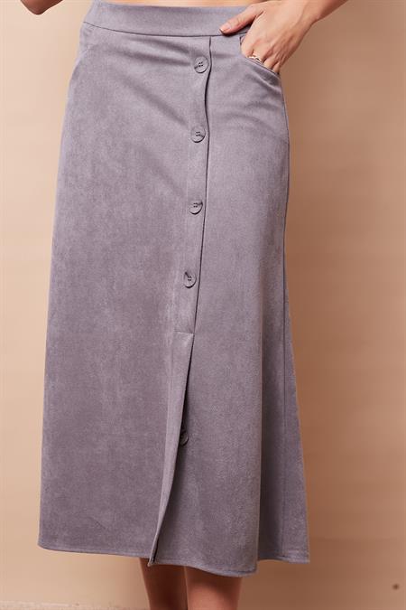 Kadın Hafif Likralı Kadife Kumaş Alman Cepli Dizde Düğmeli Yırtmaçlı Midi Boy Uzun Etek-Gri