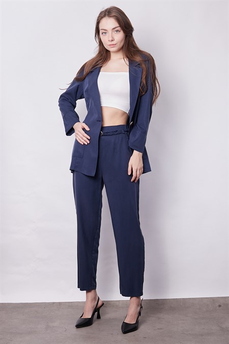 Kadın Baharlık Kumaş Rahat Kesim Yakalı Cepli Kolu Katlamalı Boyfriend Blazer Ceket-Lacivert