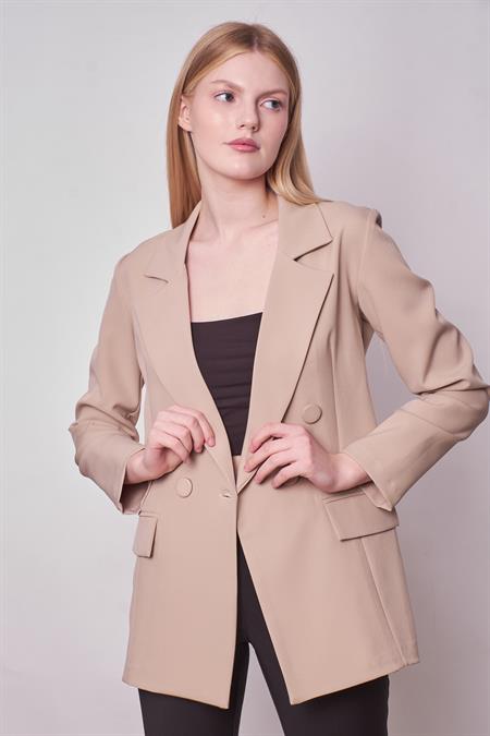 Kadın Düğme Detaylı Uzun Kol Şık Ofis Süs Cep Kapaklı Kumaş Blazer Ceket -Taş 