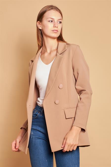 Kadın Düğme Detaylı Uzun Kol Şık Ofis Süs Cep Kapaklı Kumaş Blazer Ceket -Bej