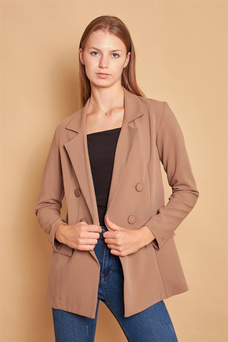 Kadın Düğme Detaylı Uzun Kol Şık Ofis Süs Cep Kapaklı Kumaş Blazer Ceket -Açık Vizon 
