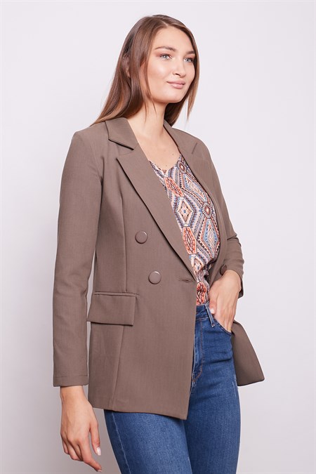 Kadın Düğme Detaylı Uzun Kol Şık Ofis Süs Cep Kapaklı Kumaş Blazer Ceket-Vizon