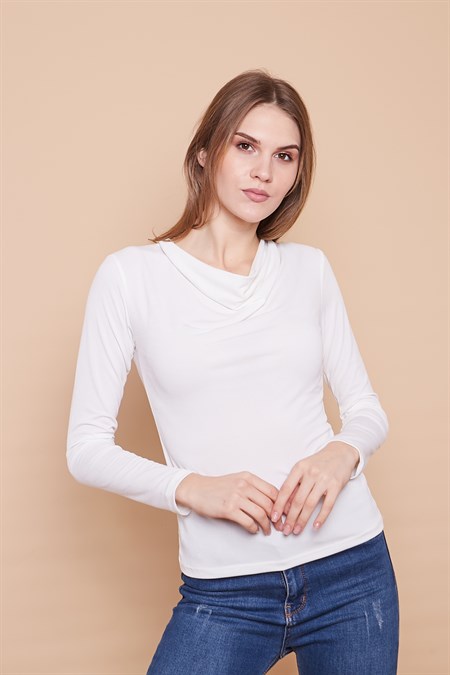 Krep Kumaş Degaje Yaka Uzun Kol Likralı Body-Krem