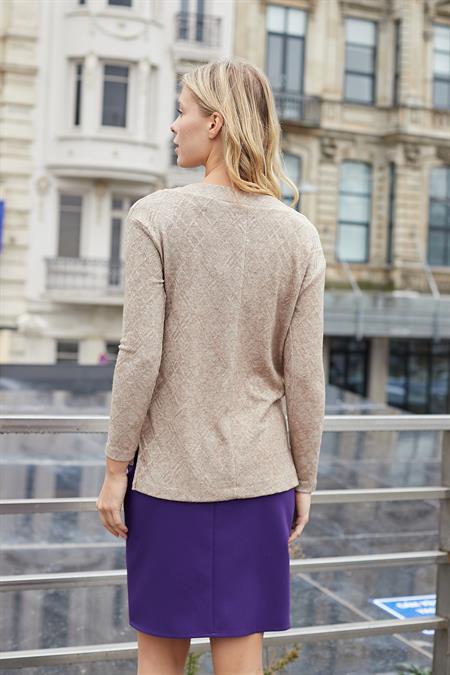 Kadın Desenli Triko Kayık Yaka Uzun Kol Yanları Yırtmaçlı Bluz-Camel