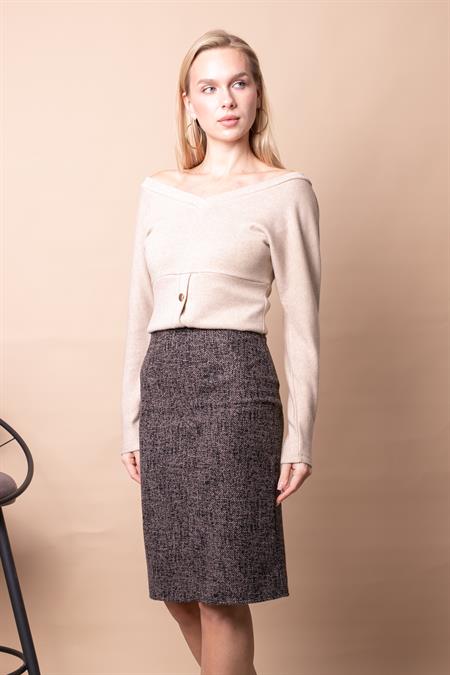 Kadın Diyagonal Hafif Likralı Yünlü Kumaş Önü Yırtmaçlı Diz Boy Kalem Etek-Bej Diyagonal