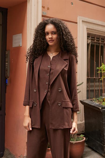 Kadın Süet Dokulu Kumaş Yakalı Capri Kol Cep Kapaklı Blazer Ceket-Kahve