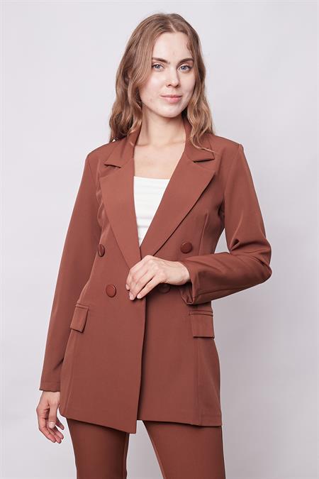 Kadın Düğme Detaylı Uzun Kol Şık Ofis Süs Cep Kapaklı Kumaş Blazer Ceket-Koyu Taba 