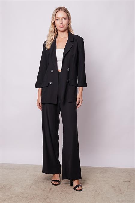 Kadın İpeksi Dokulu Modal Kumaş Yakalı Cep Kapaklı Oversize Salaş Blazer Ceket-Siyah