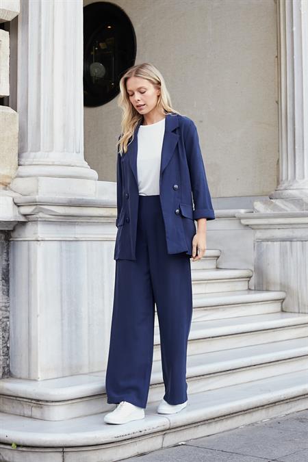 Kadın İpeksi Dokulu Modal Kumaş Yakalı Cep Kapaklı Oversize Salaş Blazer Ceket-Lacivert