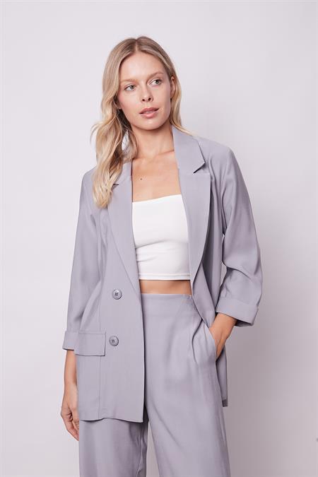 Kadın İpeksi Dokulu Modal Kumaş Yakalı Cep Kapaklı Oversize Salaş Blazer Ceket-Gri