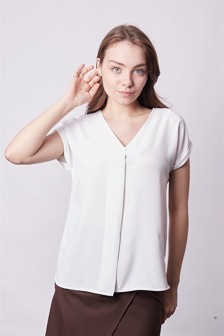 Kadın İpeksi Krep Kumaş V Yaka Önü Pileli Düşük Omuzlu Duble Kol Bluz-Krem