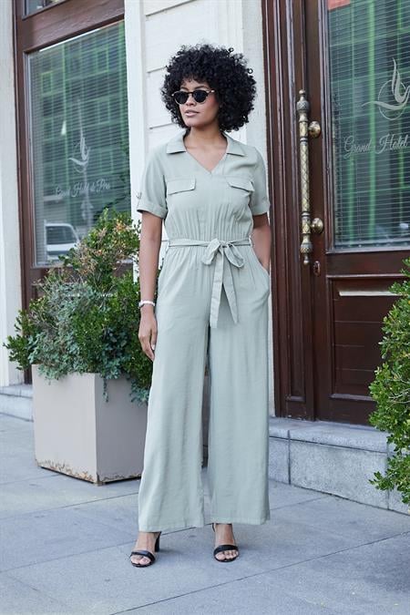 Kadın İpeksi Modal Kumaş Yakalı Cep Kapaklı Önü Fermuarlı Beli Lastikli Kısa Kol Bol Paça Tulum-Açık Haki