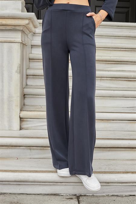 Kadın İpeksi Esnek Kalın Modal Kumaş Yüksek Bel Önden Dikişli Cepli Bol Paça Palazzo Pantolon-Lacivert