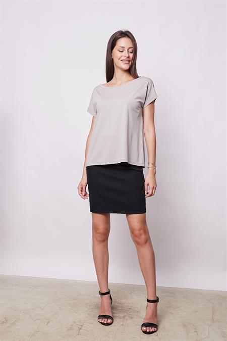 Kadın Kayık Yaka Düşük Omuzlu Kırışmaz Span Karışımlı Şık T-shirt Bluz- Gri