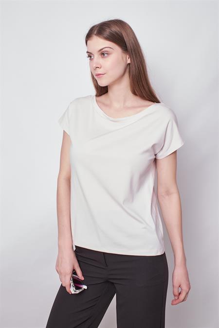 Kadın Kayık Yaka Düşük Omuzlu Kırışmaz Span Karışımlı Şık T-shirt Bluz-Şampanya 