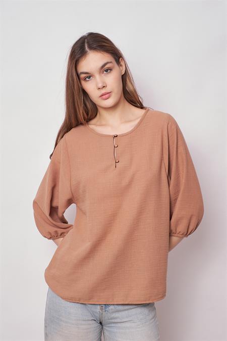 Kadın Keten Geniş Sıfır Yaka Yakası Düğmeli Kolları Lastikli Bluz -Camel 