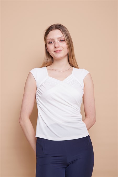 Likralı Şık Krep Kumaş Kruvaze Anvelop Önü Büzgülü Kelebek Kol Body Bluz-Krem