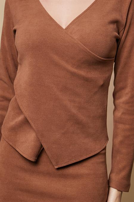 Kadın Fitilli Esnek Kışlık Kadife Kumaş Kruvaze Uzun Kol Bluz(Etek Jument 105004)-Camel