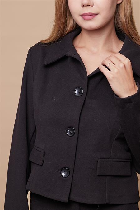 Kadın Likralı Kaşe Kumaş Yakalı Cep Kapaklı Uzun Kol Düğmeli Kısa Blazer Ceket Kaban-Siyah