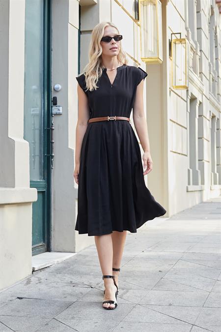 Kadın İpeksi Modal Kumaş Hakim Yakalı Düşük Omuzlu Önden Fermuarlı Pilikaşeli Elbise(Deri Kemer Dahil)-Siyah