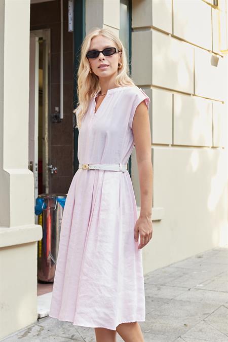 Kadın İpeksi Modal Kumaş Hakim Yakalı Düşük Omuzlu Önden Fermuarlı Pilikaşeli Elbise(Deri Kemer Dahil)-Pembe