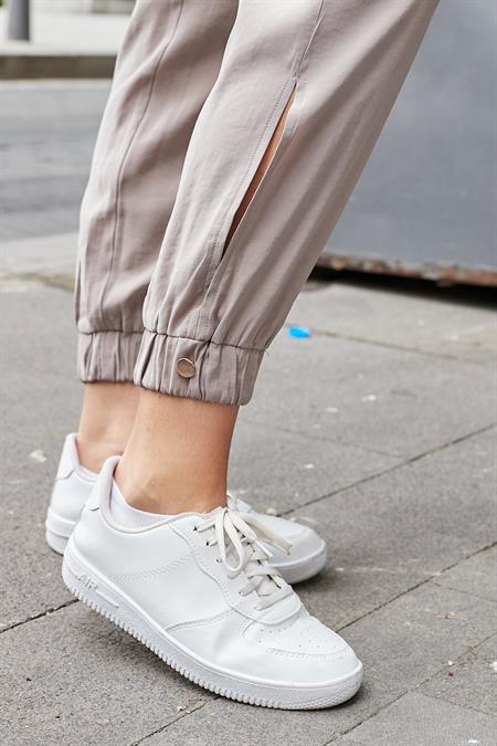 Kadın İpeksi Modal Kumaş Yüksek Bel Yan Cepli Paçası ve Beli Lastikli Havuç Kesim Pantolon-Duman