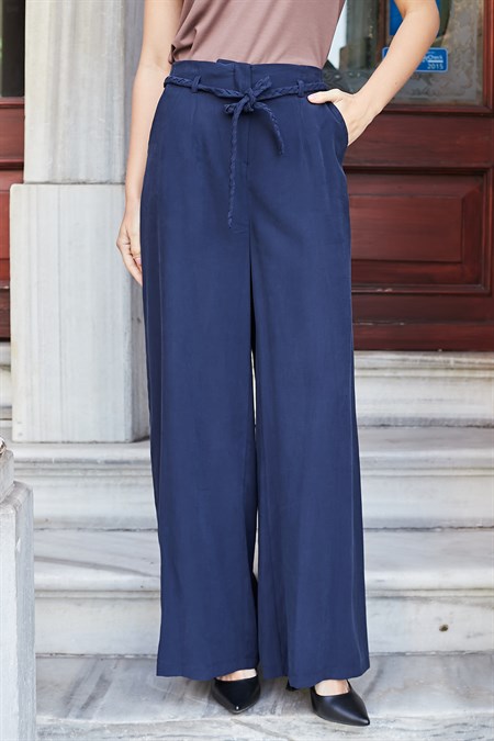 Kadın Modal Diyagonal Kumaş Yüksek Bel Yan Cepli Kemerli Bol Paça Palazzo Pantolon-Lacivert 