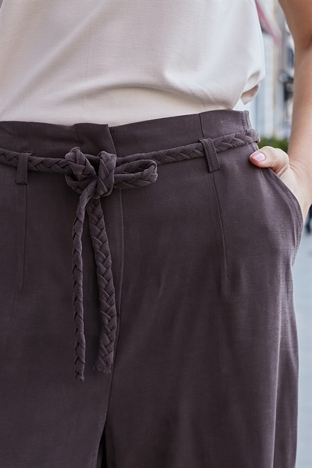 Kadın Modal Diyagonal Kumaş Yüksek Bel Yan Cepli Kemerli Bol Paça Palazzo Pantolon-Kahve 