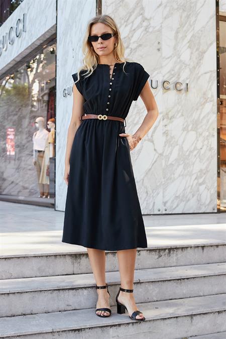 Kadın Yumuşak Dokulu İpeksi Modal Kumaş Hakim Yaka Beli Lastikli Önü Düğmeli Diz Altı Elbise-Siyah