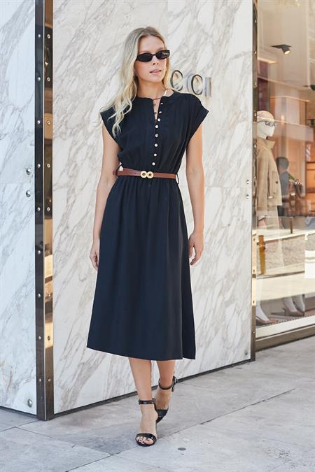 Kadın Yumuşak Dokulu İpeksi Modal Kumaş Hakim Yaka Beli Lastikli Önü Düğmeli Diz Altı Elbise-Siyah