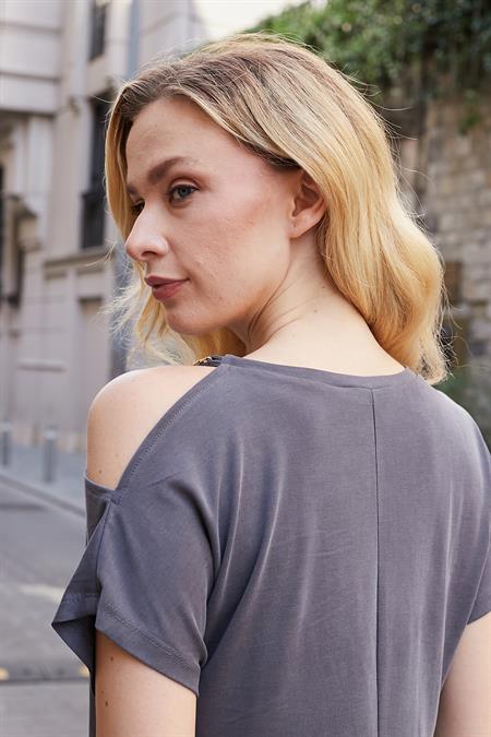 Kadın Modal Penye Geniş Sıfır Yaka Omuzu Dekolteli Aksesuarlı Düşük Omuz Bluz-Antrasit 