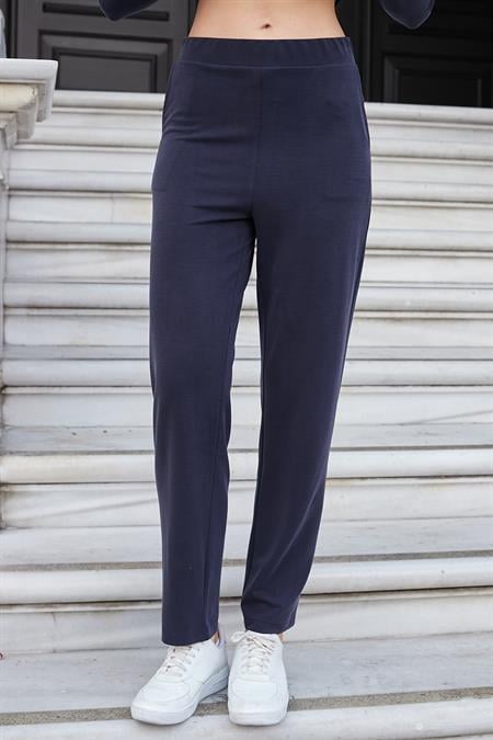 Kadın Esnek Modal Kumaş Yüksek Bel Cepli Bacak Kısmı Rahat Kesim Dar Paça Pantolon-Lacivert 