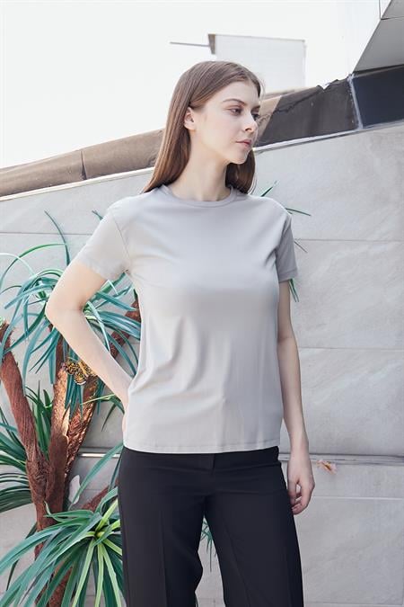 Kadın Sıfır Yaka Kırışmaz Span Karışımlı Şık Kısa Kol Likralı T-shirt Bluz-Gri 