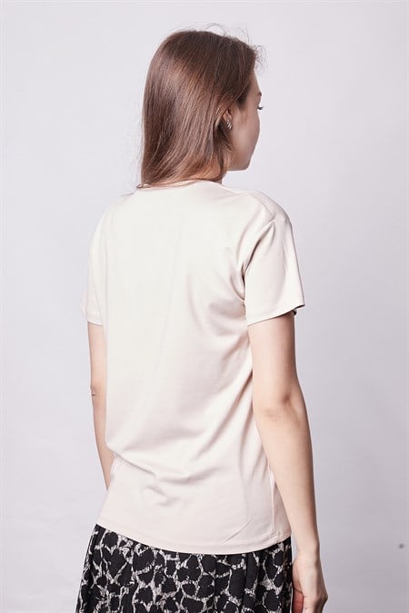 Kadın Sıfır Yaka Kırışmaz Span Karışımlı Şık Kısa Kol Likralı T-shirt Bluz-Bej 