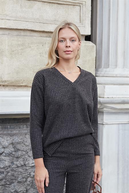 Kadın Simli Kaşkorse V Yaka Düşük Omuzlu Uzun Kol Yırtmaçlı Bluz -Antrasit 