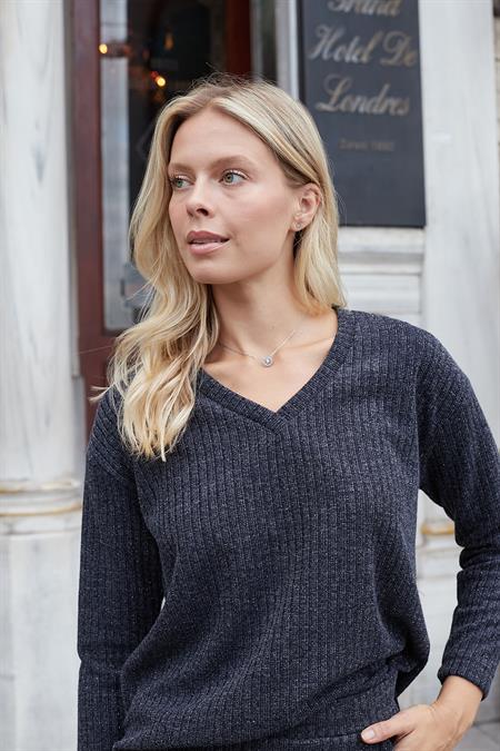 Kadın Simli Kaşkorse V Yaka Düşük Omuzlu Uzun Kol Yırtmaçlı Bluz -Lacivert 