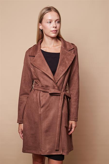 Kadın Hafif Likralı Süet Kumaş Anvelop Kruvaze Cepli Uzun Kol Diz Boy Trençkot-Kahve
