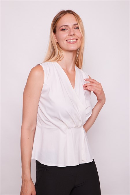 Vual Anvelop Kruvaze Önü Pileli Beli Volanlı Kolsuz Bluz -Krem 