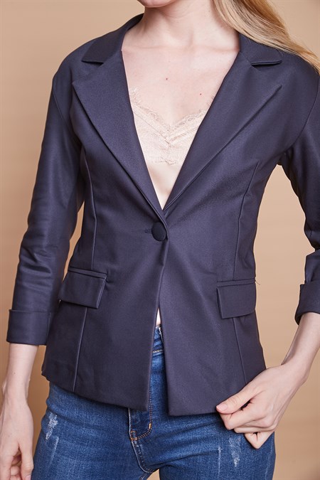 Yakalı Cep Kapaklı Kolu Duble Kapri Truvakar Kol Tek Düğme Pamuklu Hafif Likralı Kumaş Blazer Ceket-Lacivert