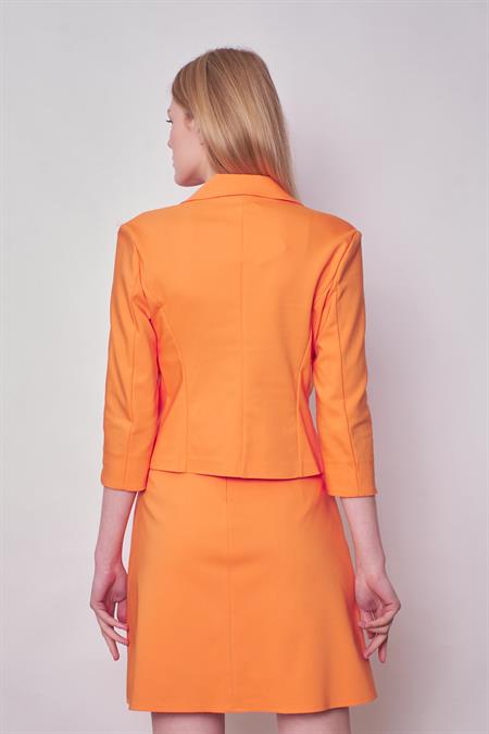 Kadın Yakalı Kapri Kollu Kolu Yırtmaçlı Hafif Likralı Kumaş Kısa Blazer Ceket(Etek Jument 100083)-Mango
