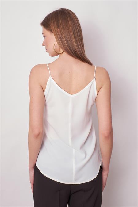 Kadın Likrasız Şık Kumaş Yakası Dantelli İp Askılı Bluz-Krem