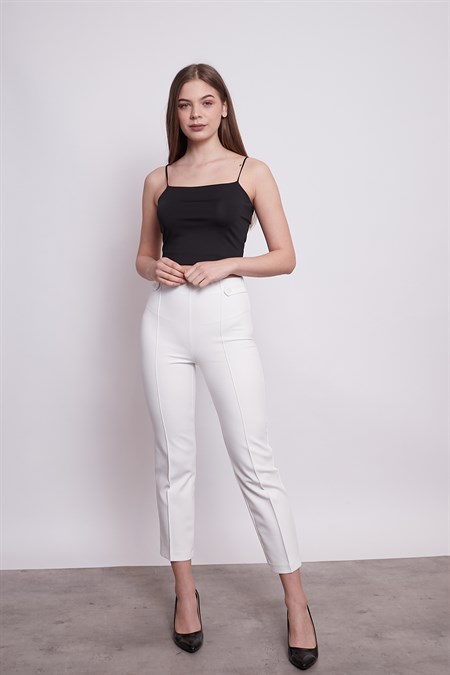 Kadın Yüksek Bel Önü Dikişli Beli Apoletli Düğmeli Boru Paça Kumaş Pantolon- Krem