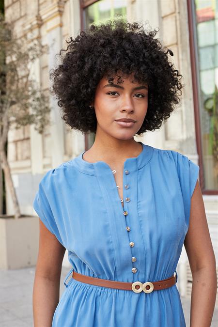 Kadın Yumuşak Dokulu İpeksi Modal Kumaş Hakim Yaka Beli Lastikli Önü Düğmeli Diz Altı Elbise-İndigo