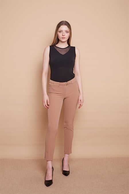 Kalın Kemerli D Tokalı Likralı Bilek Boy Kumaş Pantolon -Camel 