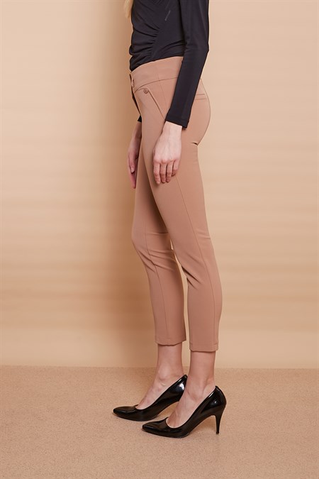 Kalın Kemerli Süs Cepli Bilek Boy Likralı Kumaş Pantolon-Camel