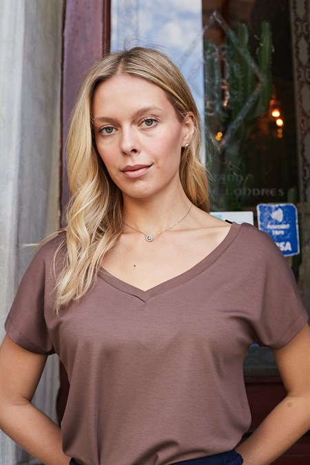 Likralı Şık Span Kumaş Ön Arka V Yaka Düşük Omuzlu Bluz-Kahve 