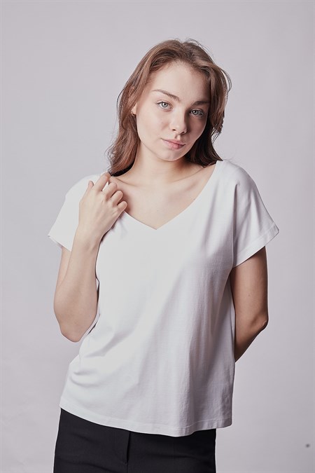 Likralı Şık Span Kumaş Ön Arka V Yaka Düşük Omuzlu Bluz-Beyaz