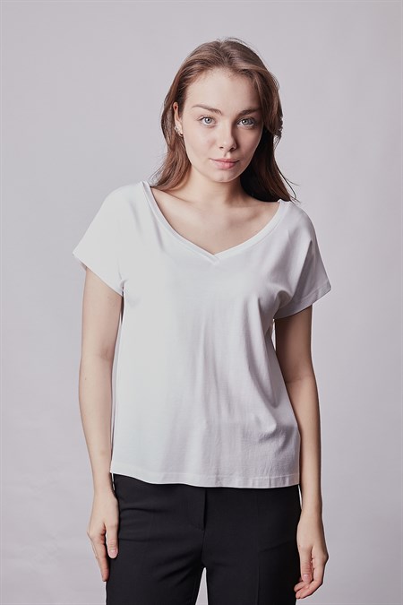 Likralı Şık Span Kumaş Ön Arka V Yaka Düşük Omuzlu Bluz-Beyaz